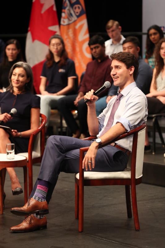 Ấn tượng “ngoại giao” tất của Thủ tướng Canada tại hội nghị ASEAN - 4
Ông Trudeau phát biểu tại Đại học Quốc gia Singapore. (Ảnh: ST)