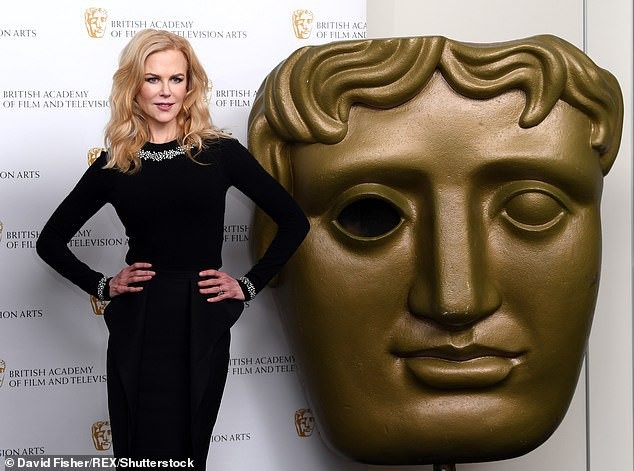 
Nữ diễn viên xinh đẹp mới đây đã tiết lộ, trong cuộc sống, cô đặt tình yêu lên ưu tiên hàng đầu
