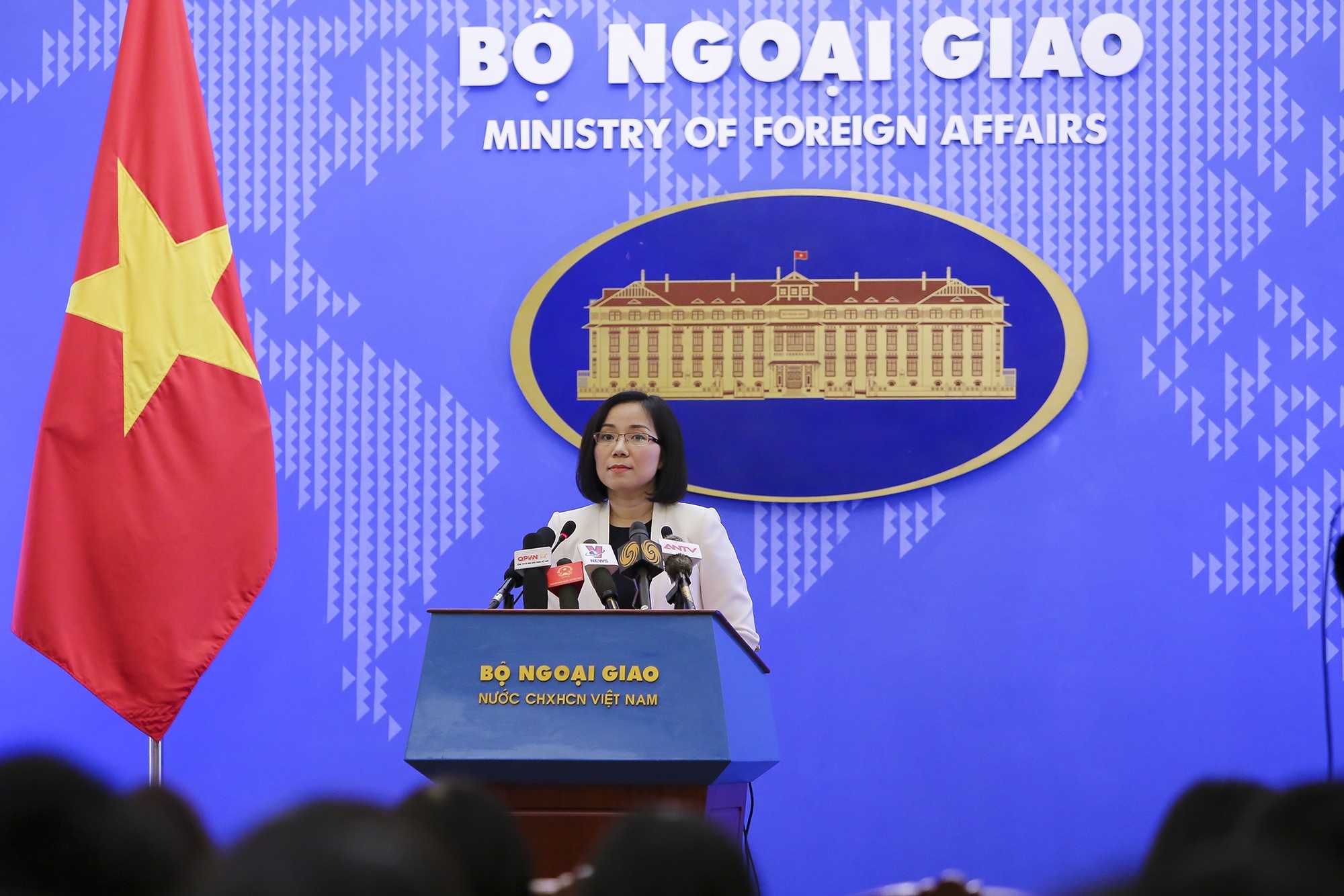 Việt Nam nói về việc Trung Quốc “bắt tay” Philippines khai thác dầu khí trên Biển Đông - Ảnh 1. Việt Nam nói về việc Trung Quốc “bắt tay” Philippines khai thác dầu khí trên Biển Đông - Ảnh 1.