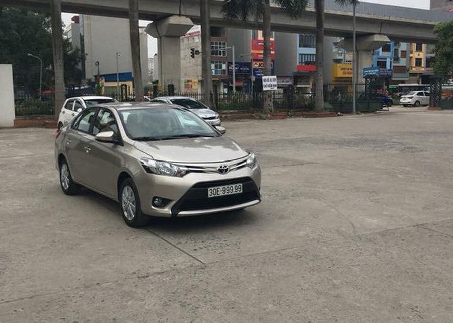 Ô tô 500 triệu, bốc trúng biển số khủng, bán luôn giá 1,6 tỷ - 3 Ô tô 500 triệu, bốc trúng biển số khủng, bán luôn giá 1,6 tỷ - 3