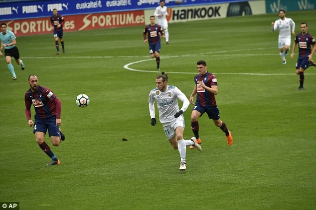 HLV Solari trước mục tiêu đưa Real Madrid trở lại top 4 La Liga - 2
Bale đang đạt phong độ cao cùng Real Madrid