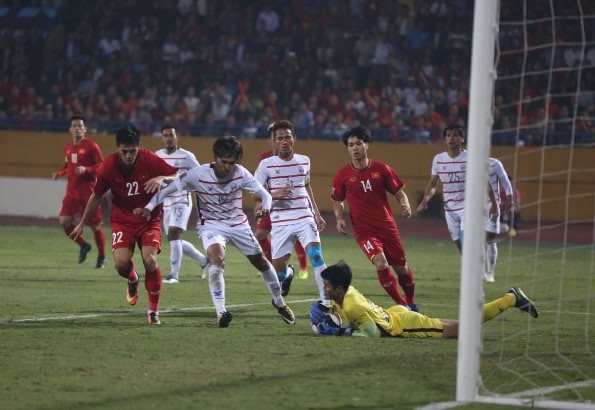 Việt Nam 3-0 Campuchia: Giành ngôi đầu bảng - 1
Đội tuyển Việt Nam giành ngôi đầu bảng A AFF Cup 2018 với 10 điểm