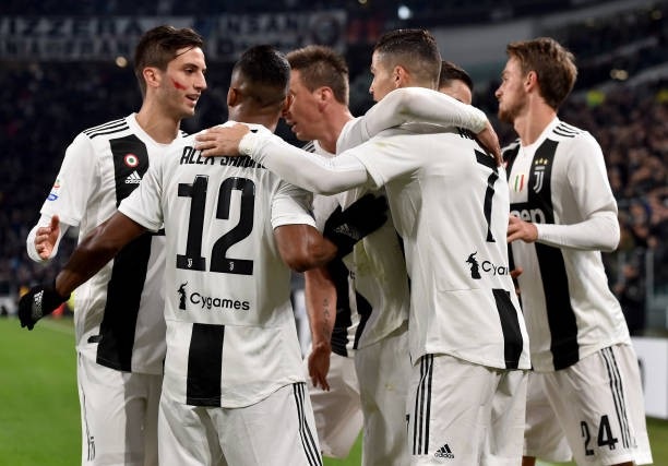 Juventus 2-0 SPAL: C.Ronaldo vượt lên dẫn đầu Vua phá lưới - 3 Juventus 2-0 SPAL: C.Ronaldo vượt lên dẫn đầu Vua phá lưới - 3