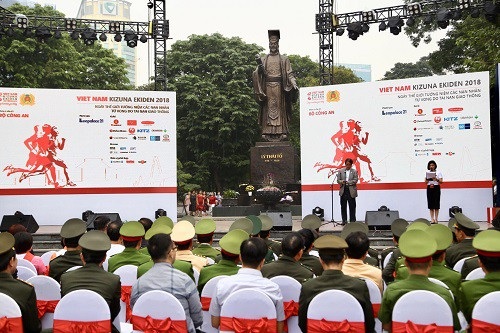 
Đại sứ Nhật Bản Kunio Umeda phát biểu tại lễ khaimạc. Ảnh: TMV.
