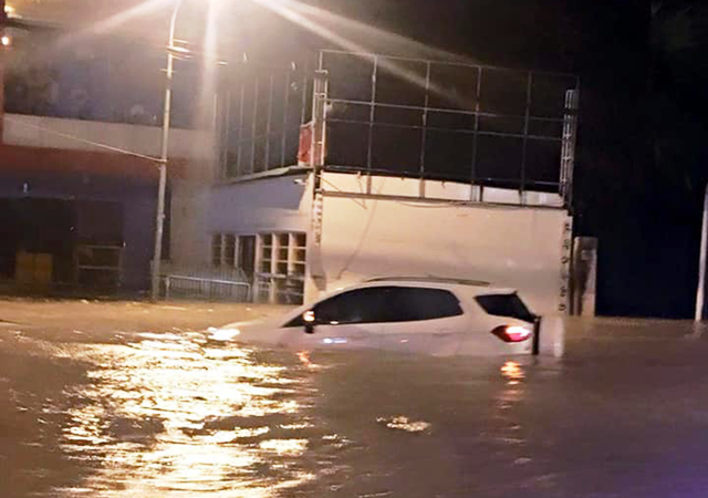 Ô tô bị ngập nước là điều kinh hoàng đối với các chủ xe.