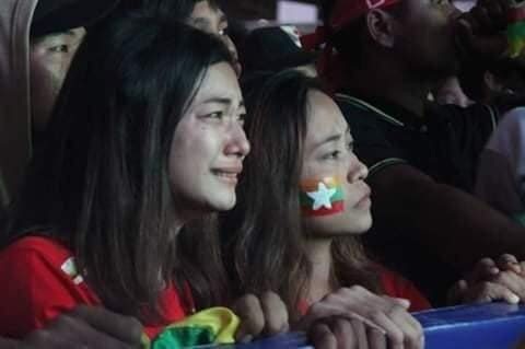 Cổ động viên Việt Nam nằm trong top đẹp nhất AFF Cup 2018 - 9 Cổ động viên Việt Nam nằm trong top đẹp nhất AFF Cup 2018 - 9