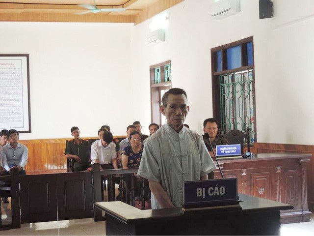 Y án 12 năm tù với bảo vệ dâm ô bé gái 8 tuổi trong nhà vệ sinh - 1 Y án 12 năm tù với bảo vệ dâm ô bé gái 8 tuổi trong nhà vệ sinh - 1