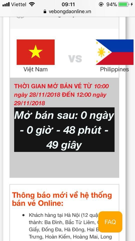 Mua vé online: Người hâm mộ nghỉ làm, trực chiến “săn vé” bằng được - 1 Việc mở bán vé online được xem là để tránh tình trạng chen lấn, xô đẩy tại sân như các trận đấu trước