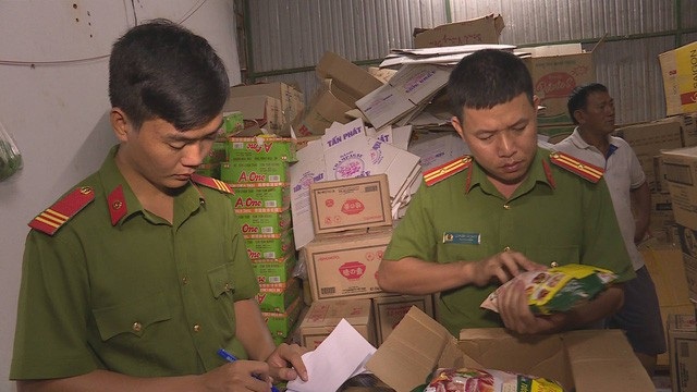 Trên 10 tấn hạt nêm, bột ngọt được làm nhái các thương hiệu nổi tiếng