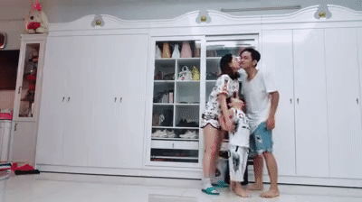 Khánh Thi được chồng trẻ 9x yêu chiều khiến bao người ghen tỵ - 6 Khánh Thi được chồng trẻ 9x yêu chiều khiến bao người ghen tỵ - 6