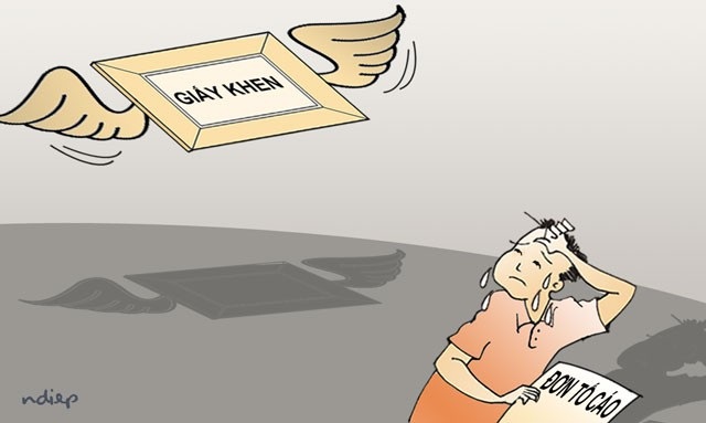 Cao tốc “bầy hầy” và lão nông “dài cổ”... đợi! - 1 Cao tốc “bầy hầy” và lão nông “dài cổ”... đợi! - 1