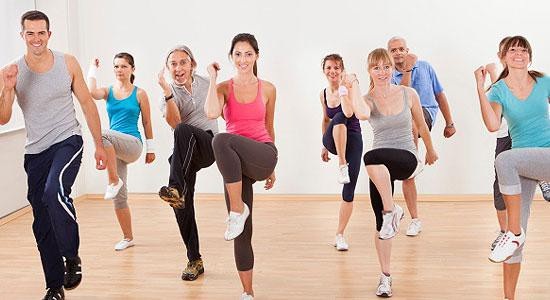 Chân tay sưng phồng: Dấu hiệu viêm khớp dạng thấp đã “ghé thăm” - 4 Quản lý cân nặng góp phần kiểm soát viêm khớp dạng thấp