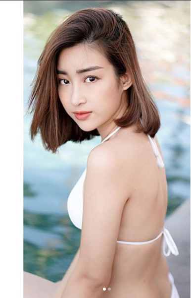 Tiểu Vy gây "choáng" bởi mặt mộc, Đỗ Mỹ Linh sexy “kiệm vải” lạ lùng - 12 Hoa hậu Đỗ Mỹ Linh cũng gây chú ý khi đăng tải trên trang cá nhân bức hình mới. Hoa hậu Đỗ Mỹ Linh diện bikini, khoe thân hình vô cùng gợi cảm quyến rũ trên trang cá nhân.