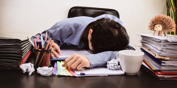 Không rượu bia, thuốc lá, kỹ sư 48 tuổi bất ngờ xuất huyết não do tham công tiếc việc - 1 Không rượu bia, thuốc lá, kỹ sư 48 tuổi bất ngờ xuất huyết não do tham công tiếc việc - 1