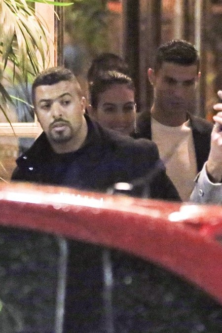 Trông bạn gái C.Ronaldo lộ rõ vẻ vui sướng