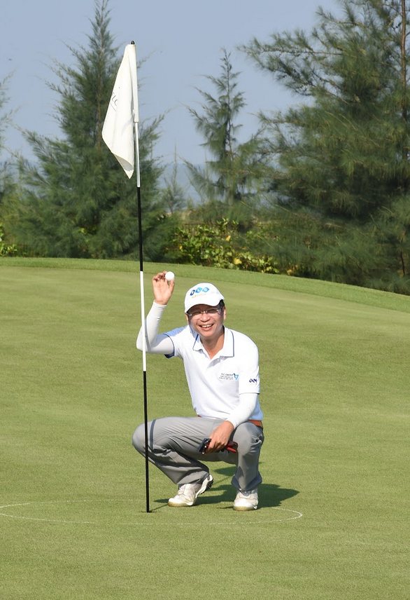 Làng Golf Việt Nam bị chấn động với Hio của giải FLC - 3 Làng Golf Việt Nam bị chấn động với Hio của giải FLC - 3