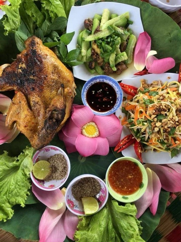 Giới trẻ thoả sức "check in" hồ sen ở vùng cát trắng Ninh Thuận - 14
Ẩm thực đồng quê - điểm nhấn hấp dẫn khách du lịch