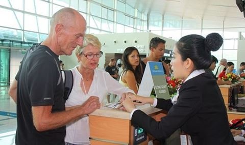 Chính phủ muốn tiếp tục việc cấp thị thực điện tử - 1 Số lượt khách nước ngoài nhập cảnh vào Việt Nam bằng thị thực điện tử chủ yếu qua đường hàng không