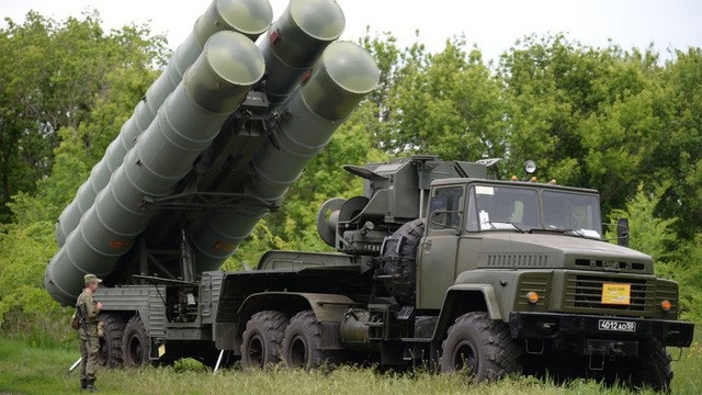 Israel dọa tấn công “rồng lửa” S-300 Nga chuyển cho Syria - 2
Hệ thống S-300 của Nga (Ảnh: Sputnik)