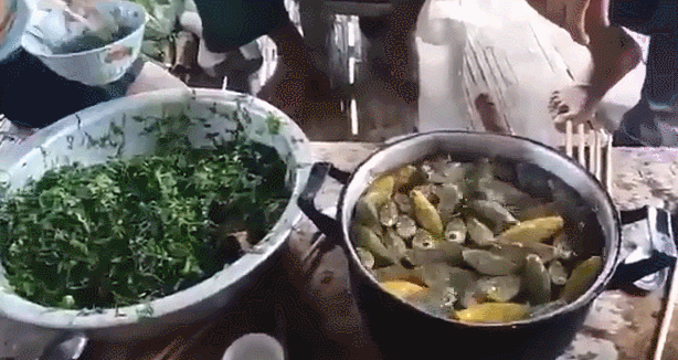Món ăn Việt gây tranh cãi: Người tấm tắc khen ngon, người vội vã bỏ chạy - 9 Món ăn Việt gây tranh cãi: Người tấm tắc khen ngon, người vội vã bỏ chạy - 9