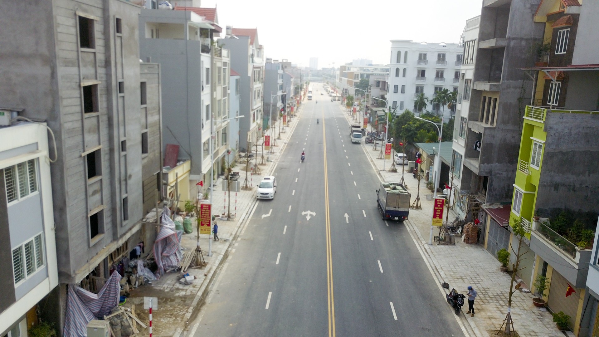 Ngắm con đường 650m đầu tư 200 tỷ mới thông tại Hà Nội - Ảnh 2.