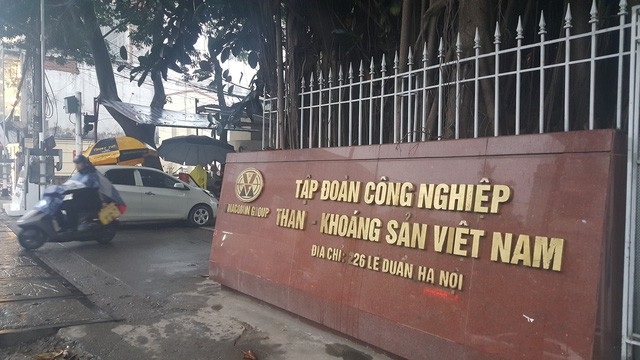 “Ông lớn” TKV làm ăn ra sao trước khi chuyển về “siêu” ủy ban quản lý vốn? - 1 TKV khẳng định đã chuẩn bị đầy đủ các điều kiện cần thiết để tiến hành chuyển giao về siêu uỷ ban theo yêu cầu cấp trên.