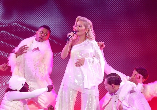 
Tôi không nghĩ mình có thân hình đẹp hay là mình hoàn hảo. Là phụ nữ, ai cũng thấy mình có điểm này, điểm kia chưa đẹp.
