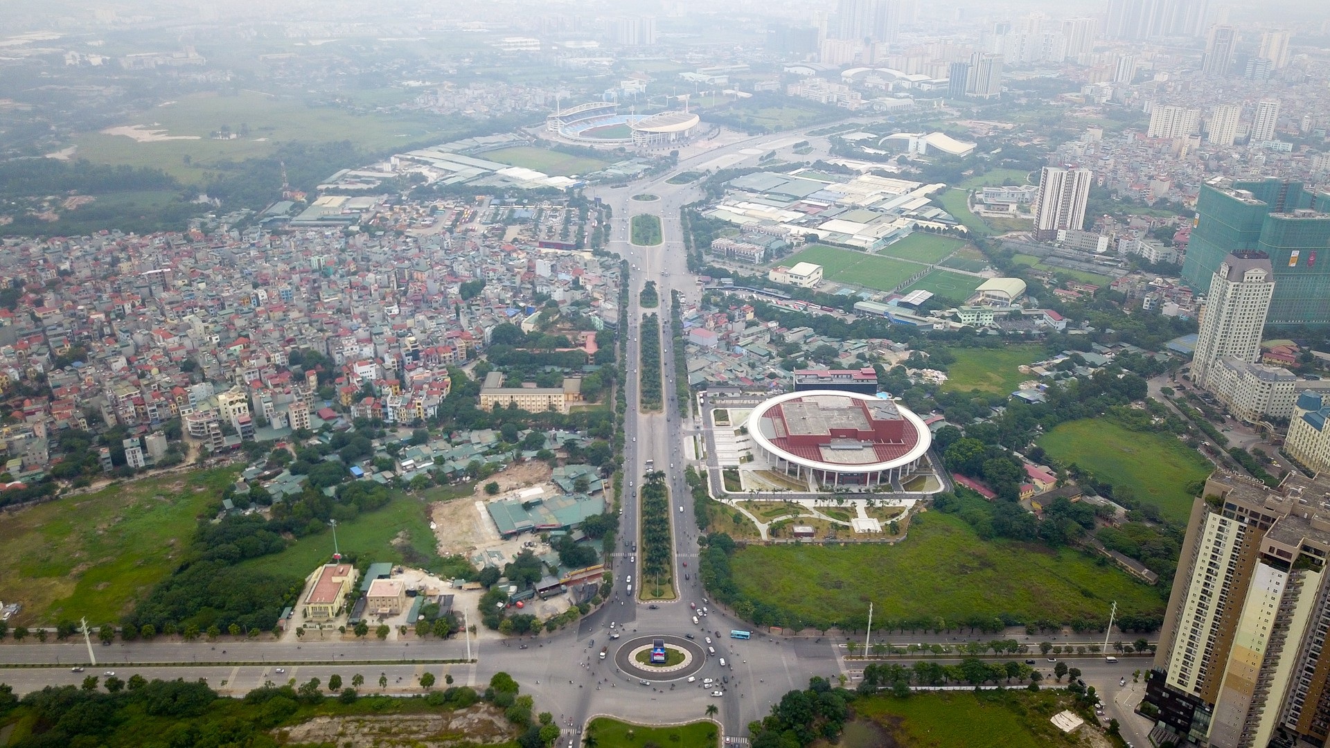 Diện kiến chặng đua Công thức 1 đầy thách thức tại Mỹ Đình, Hà Nội - Ảnh 2. Diện kiến chặng đua Công thức 1 đầy thách thức tại Mỹ Đình, Hà Nội - Ảnh 2.