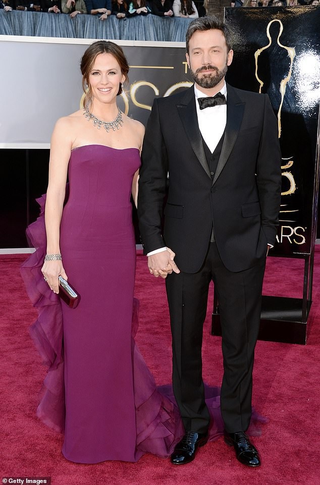Sau 3 năm ly thân, Jennifer Garner và Ben Affleck mới có thể ly dị - 1
Jennifer Garner và Ben Afleck đã hoàn tất thủ tục ly dị sau 3 năm lý thân.