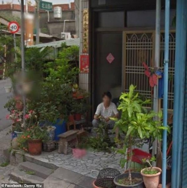 Con gái bật khóc khi bất ngờ nhìn thấy người mẹ đã mất trên Google Maps - 1 Danny Wu đã rất xúc động khi nhìn thấy hình ảnh người mẹ quá cố xuất hiện trên Google Street View, dù gương mặt của bà đã được làm mờ đi