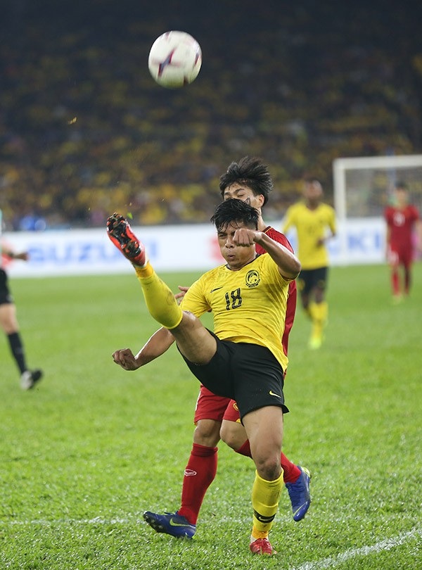 Chiếu chậm những pha va chạm nảy lửa tại Bukit Jalil - 14 Chiếu chậm những pha va chạm nảy lửa tại Bukit Jalil - 14