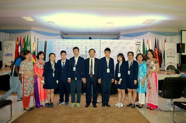 Việt Nam đoạt 4 huy chương Vàng kỳ thi Khoa học trẻ quốc tế - 2 Sau 9 năm tham gia kỳ thi, năm 2018, đoàn Việt Nam đạt thành tích xuất sắc, cao nhất.