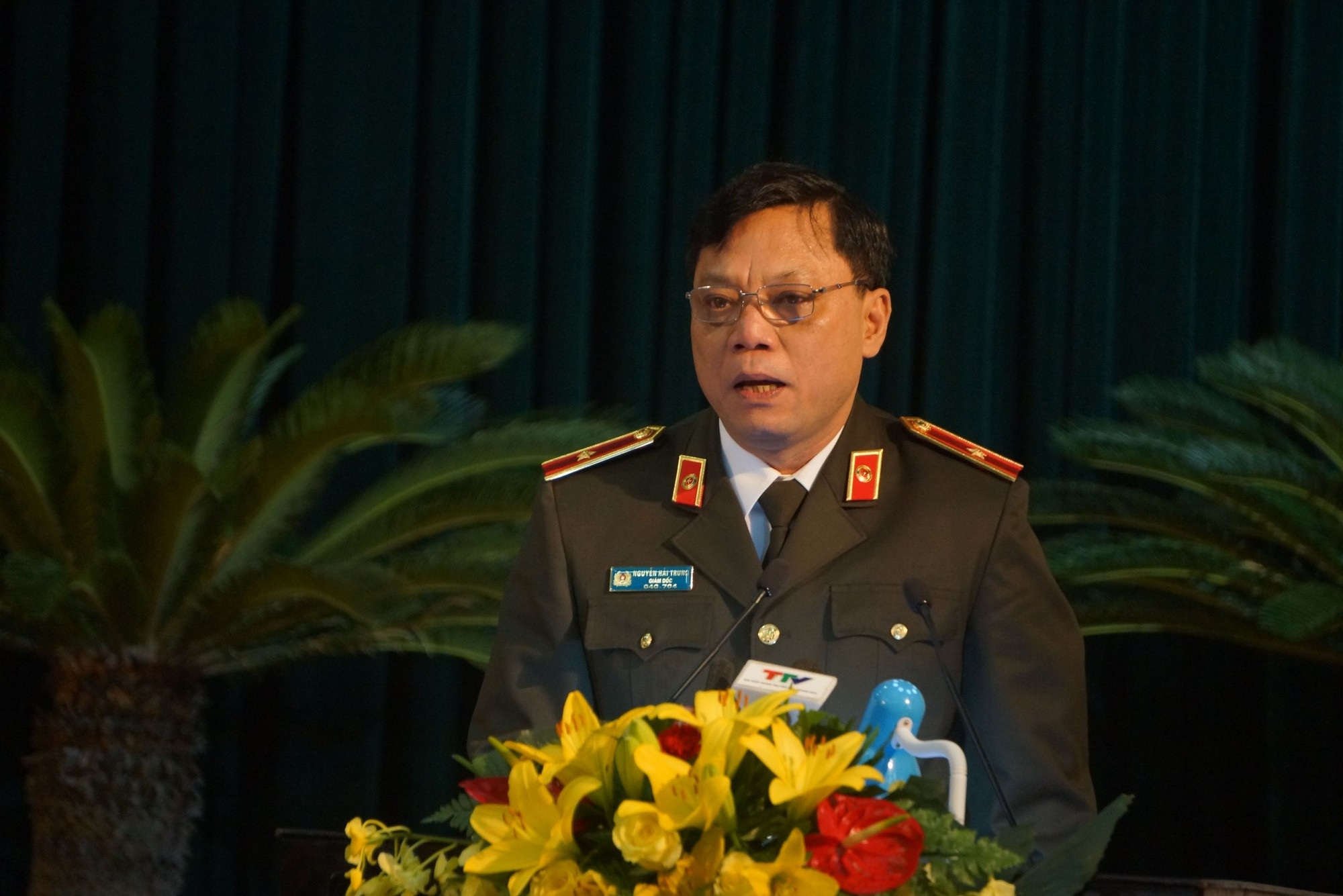 Tín dụng đen “nóng” nhưng đại biểu còn... “nguội”?! - Ảnh 1. Tín dụng đen “nóng” nhưng đại biểu còn... “nguội”?! - Ảnh 1.