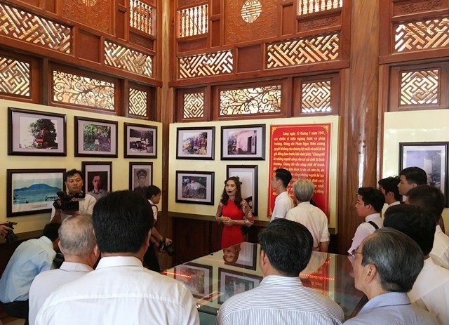 Cà Mau: Khánh thành Đền thờ 10 Anh hùng liệt sĩ khởi nghĩa Hòn Khoai - Ảnh 1. Cà Mau: Khánh thành Đền thờ 10 Anh hùng liệt sĩ khởi nghĩa Hòn Khoai - Ảnh 1.