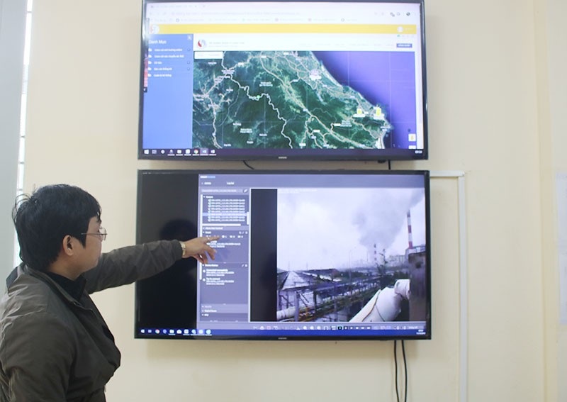 Những người cả ngày soi màn hình kiểm tra tình trạng xả thải ở Formosa - Ảnh 3.