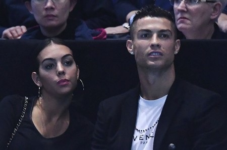 C.Ronaldo bất ngờ tránh né chuyện lấy vợ - 1 C.Ronaldo khẳng định vẫn chưa có ý định lấy vợ
