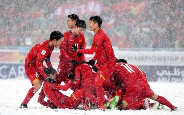 Trước thời khắc lịch sử: Vinh quang sẽ “đổi màu” với bóng đá Việt Nam? - Ảnh 3.