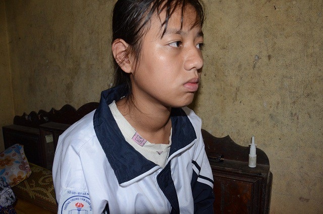 Đã mất 2 anh trai vì tai nạn giao thông, nữ sinh lớp 10 lại sắp mất mẹ vì ung thư - Ảnh 7. Đã mất 2 anh trai vì tai nạn giao thông, nữ sinh lớp 10 lại sắp mất mẹ vì ung thư - Ảnh 7.