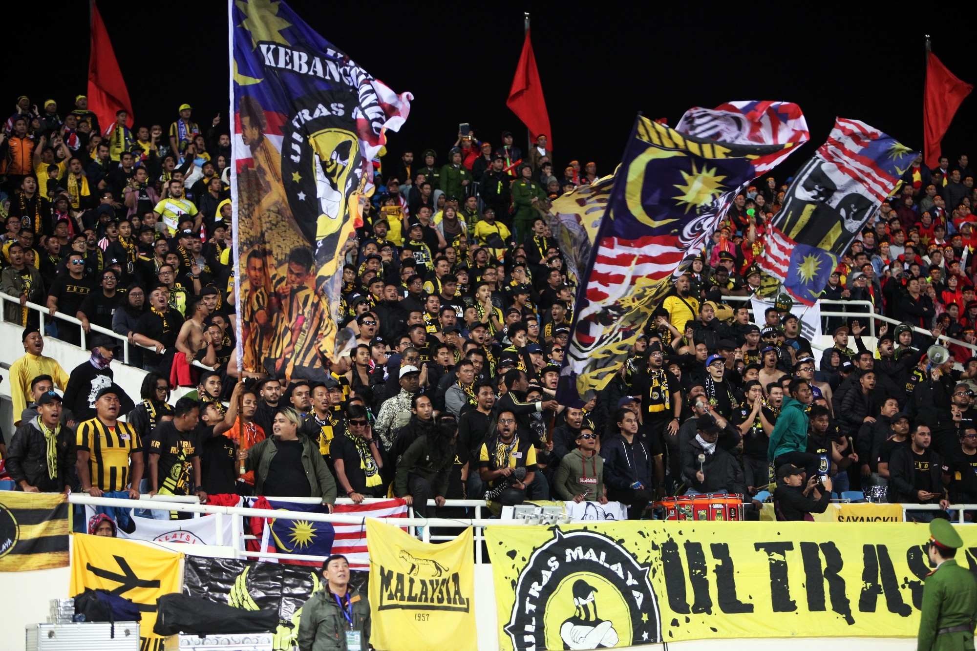 Khi Ultra Malaysia rơi lệ ở Mỹ Đình - Ảnh 5. Khi Ultra Malaysia rơi lệ ở Mỹ Đình - Ảnh 5.