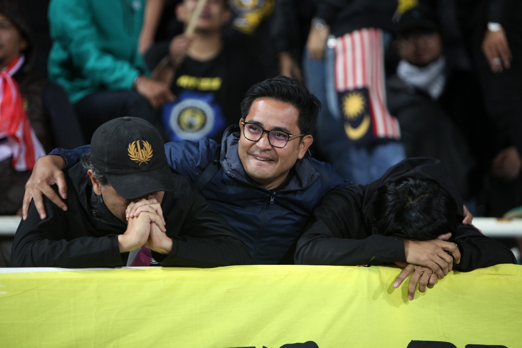 Khi Ultra Malaysia rơi lệ ở Mỹ Đình - Ảnh 11. Khi Ultra Malaysia rơi lệ ở Mỹ Đình - Ảnh 11.