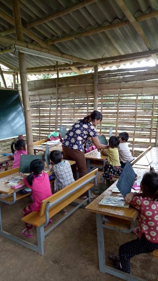Khánh thành công trình phòng học Dân trí tại điểm trường bản Buốt, Sơn La - 2 Khánh thành công trình phòng học Dân trí tại điểm trường bản Buốt, Sơn La - 2