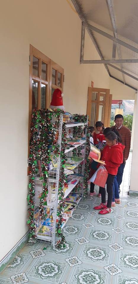 Khánh thành công trình phòng học Dân trí tại điểm trường bản Buốt, Sơn La - 13 Khánh thành công trình phòng học Dân trí tại điểm trường bản Buốt, Sơn La - 13