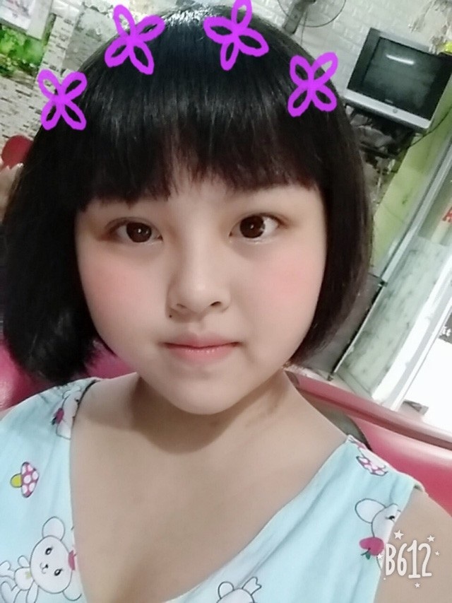 Cô bé dân tộc Sán Dìu bị ung thư đã ra đi mãi mãi - 3 Chúng tôi sẽ còn nhớ mãi gương mặt xinh xắn, đáng yêu của em.
