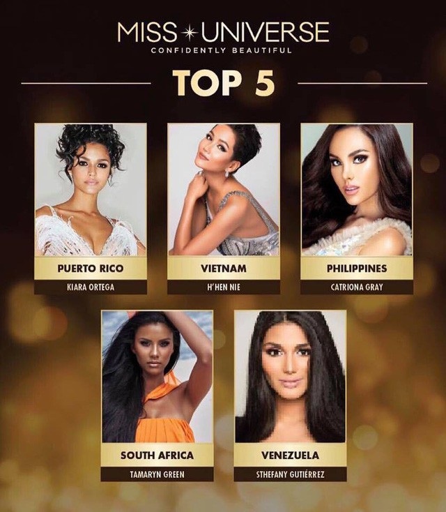 Hành trình H’hen Niê lọt top 5 tại Hoa hậu Hoàn vũ 2018 - 15 Sau phần trình diễn, các thí sinh tiếp tục bước vào top 5 và Hoa hậu hoàn vũ đã gọi tên H’hen Niê, một thành tích cao nhất của đại diện Việt Nam.