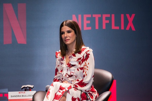 Sandra Bullock trẻ trung đáng kinh ngạc - 7
Tôi chưa bao giờ là một người đẹp tuyệt vời. Tôi không bao giờ là một quả bom sex được đàn ông khao khát. Tuy nhiên điều đó làm cho việc già đi của bạn dễ dàng hơn rất nhiều. Tôi đoán tôi đã làm được điều đó theo cách riêng của mình.