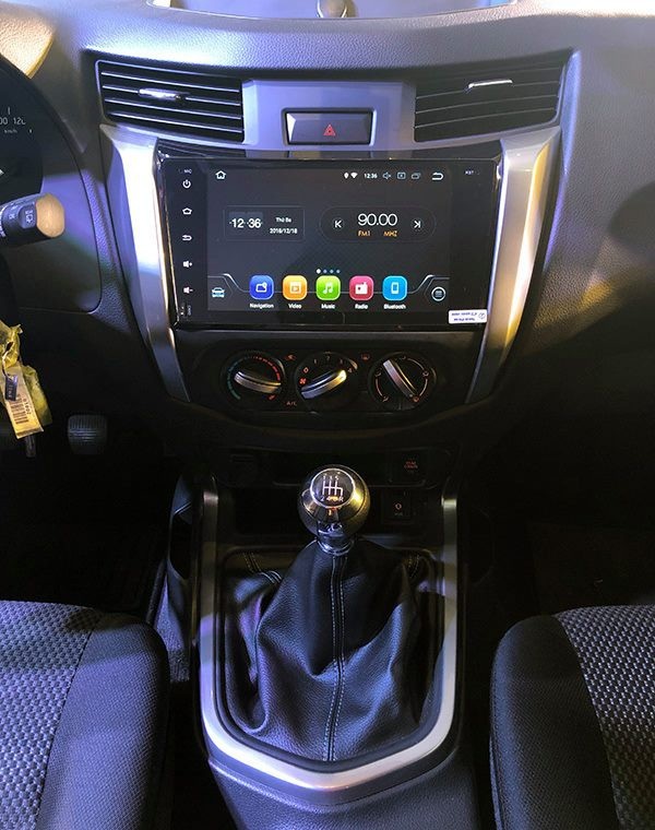 Nissan Terra chính thức ra mắt với giá bán từ 988 triệu đồng - 7 Nissan Terra chính thức ra mắt với giá bán từ 988 triệu đồng - 7