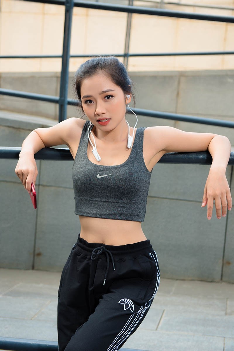 Người đẹp làng Sen Nghệ An khoe vóc dáng đẹp và khoẻ khoắn - Ảnh 10. Người đẹp làng Sen Nghệ An khoe vóc dáng đẹp và khoẻ khoắn - Ảnh 10.