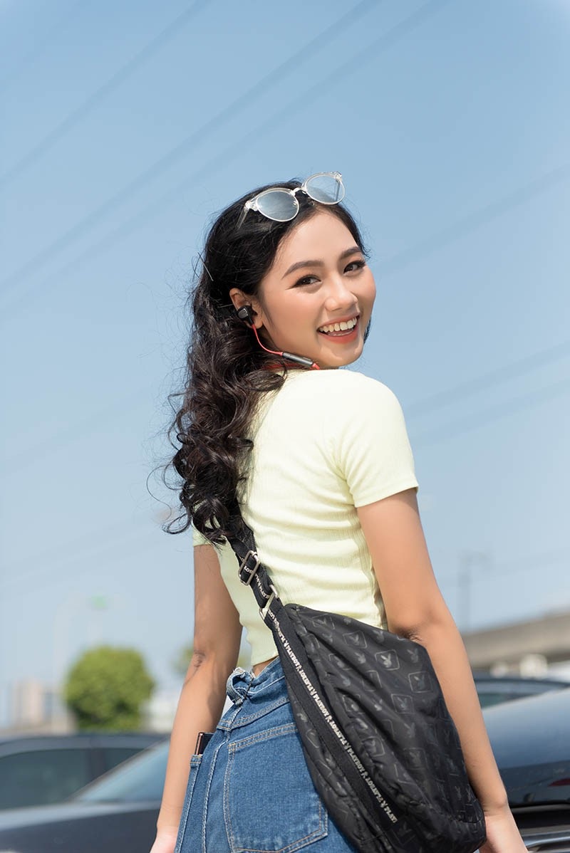 Người đẹp làng Sen Nghệ An khoe vóc dáng đẹp và khoẻ khoắn - Ảnh 3. Người đẹp làng Sen Nghệ An khoe vóc dáng đẹp và khoẻ khoắn - Ảnh 3.