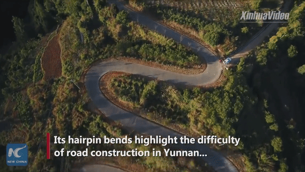 Choáng với con đường dài hơn 6km nhưng có tới 68 khúc cua - 2 Đến nay, nơi này là một trong những điểm tham quan nổi tiếng ở Côn Minh