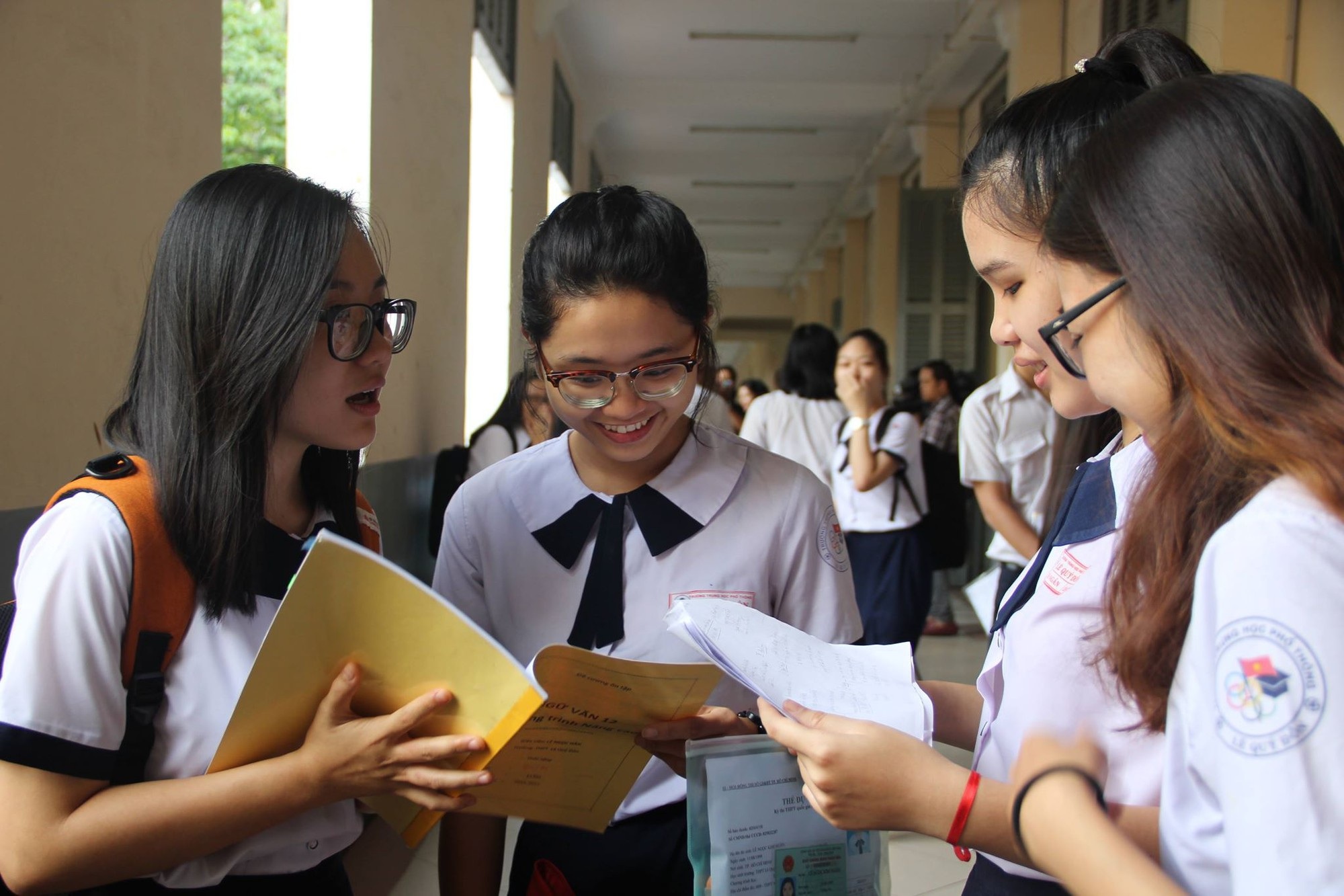 TPHCM: Ôn thi THPT quốc gia không được gây quá tải cho học sinh - Ảnh 1. TPHCM: Ôn thi THPT quốc gia không được gây quá tải cho học sinh - Ảnh 1.